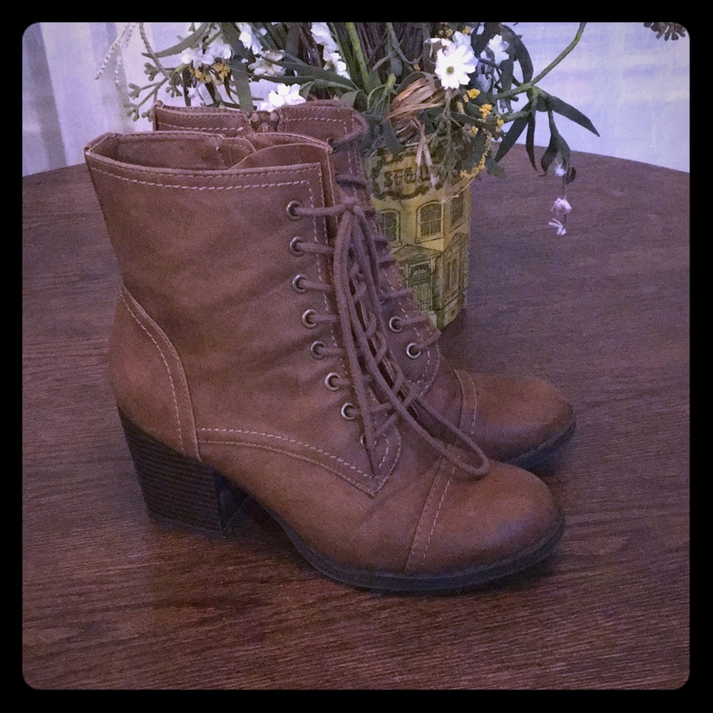 Lace up boots